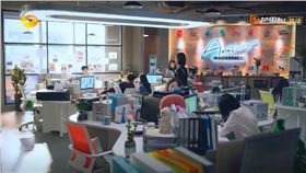 屏风职员办公桌 守护员工健康，提升工作效率的智能选择